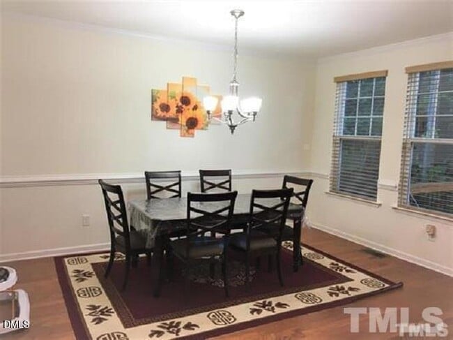 Building Photo - 725 Edgewater Ridge Ct