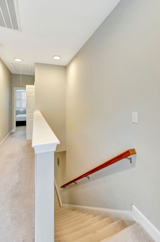 Building Photo - Immaculate Townhome in Dunes West