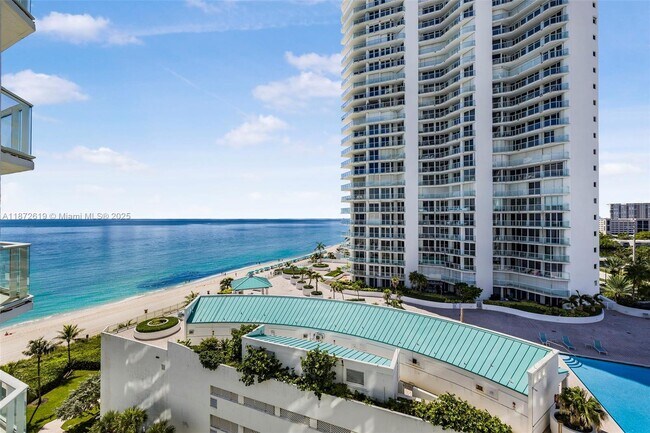 Building Photo - 16485 Collins Ave