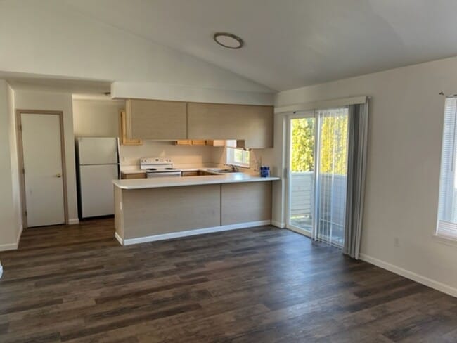 Building Photo - 3044 Sheraton Ct