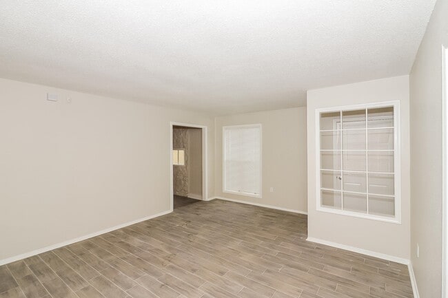 Building Photo - 5403 Clinchport Cir