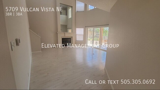 Building Photo - City and Mountain Views! The Aerie at High...