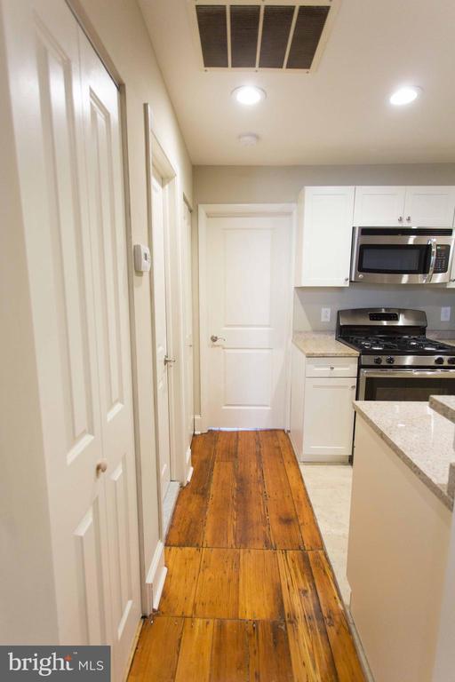 Building Photo - 727 Spruce St