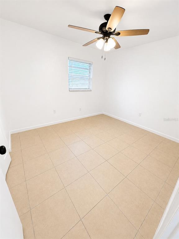 Building Photo - 1712 NE 71st Pl
