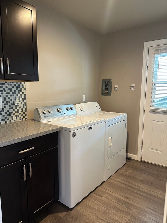 Building Photo - 73270 Desert Greens Dr N