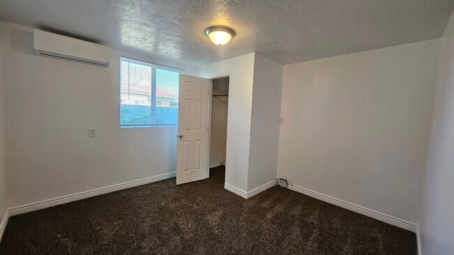 Building Photo - 1721-1729 Del Sur Drive SW