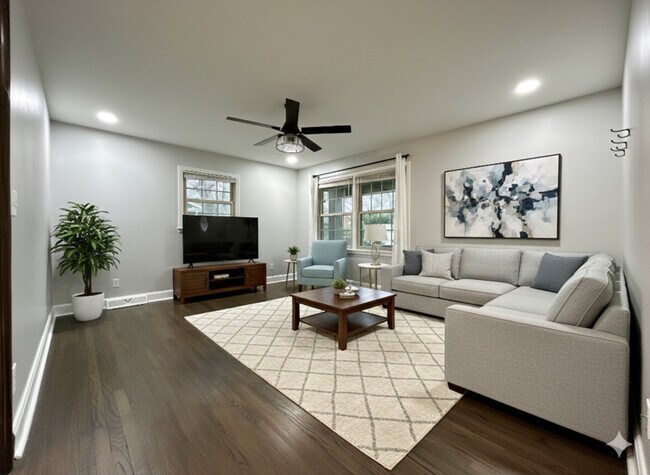 Building Photo - 5922 Amity Pl