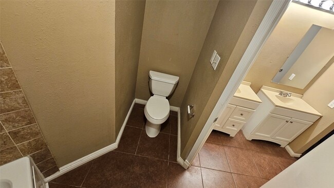 Building Photo - 1418 Willersley Ln