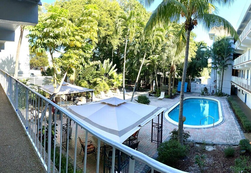 Building Photo - 1407 NE 56th St