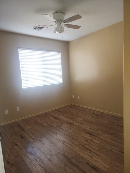 Building Photo - 4042 E Big Game Pl
