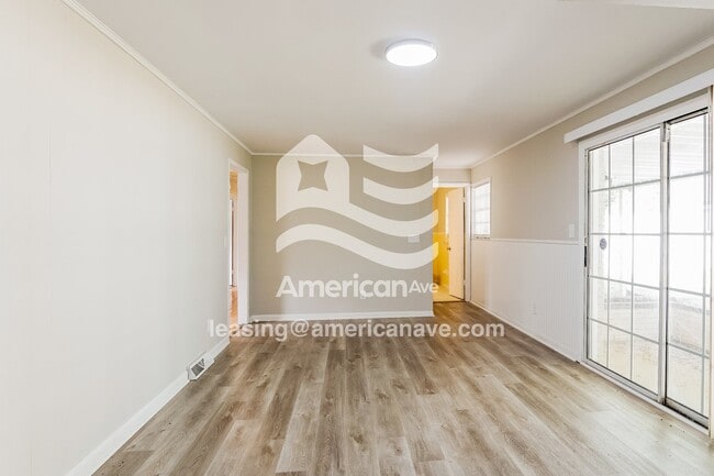 Building Photo - 2165 Circle Dr