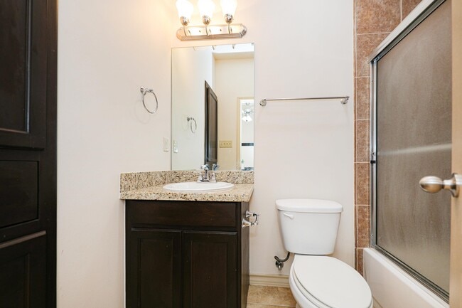 Building Photo - 10510 Sandia Dr