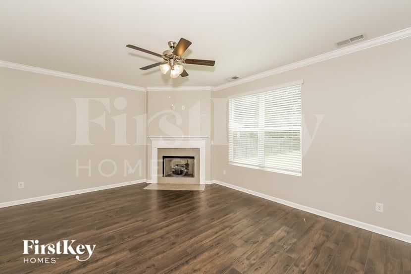 Building Photo - 4131 Park Crossings Dr