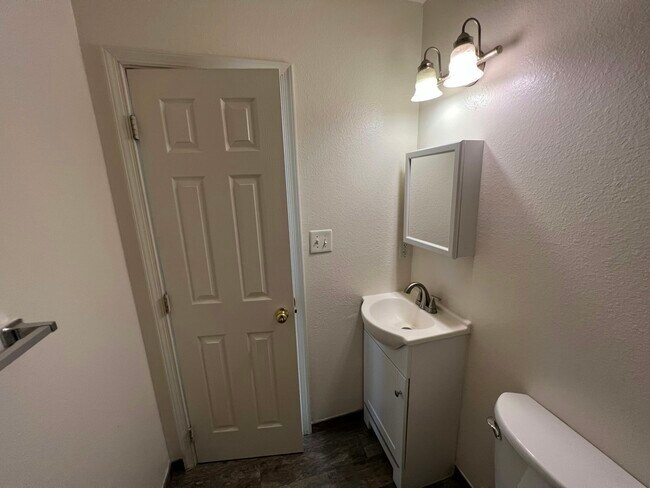 Building Photo - 3514 E Richmond Rd