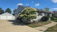 Building Photo - 79 Rosemont Dr