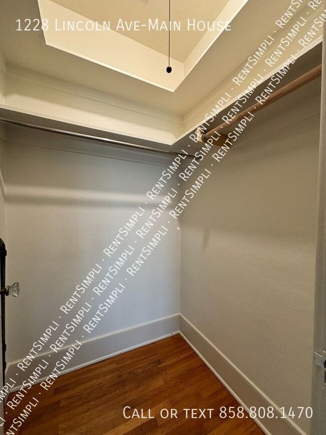 Building Photo - 1228 Lincoln Ave