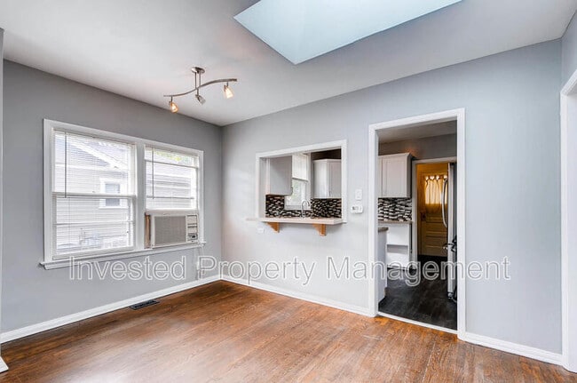 Building Photo - 1925 S Franklin St