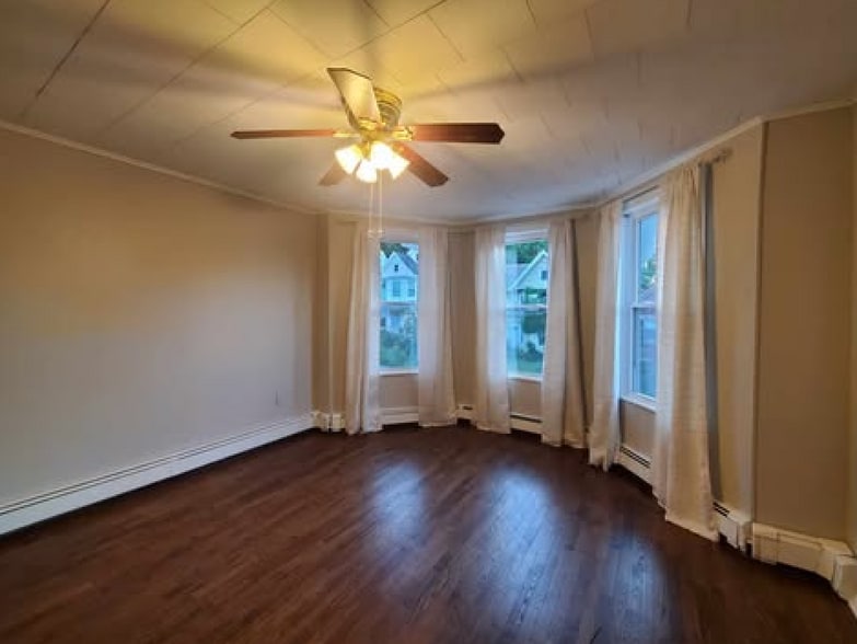 Large Master Bedroom or Living Room - 54 W Chester St