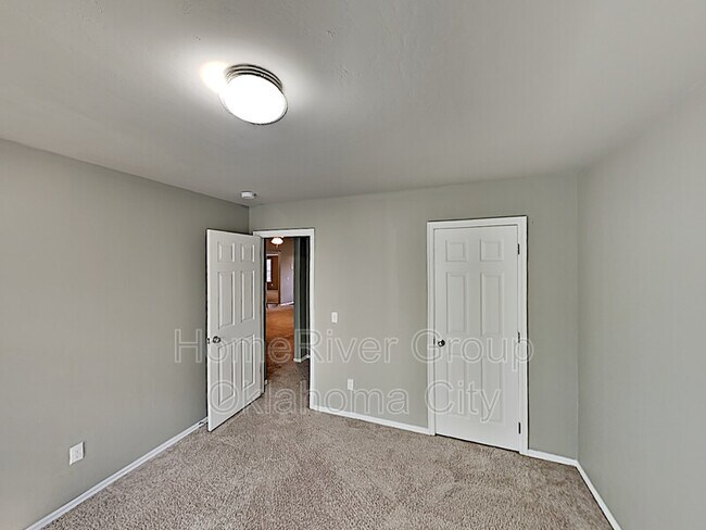 Building Photo - 2416 Canyon Creek Dr