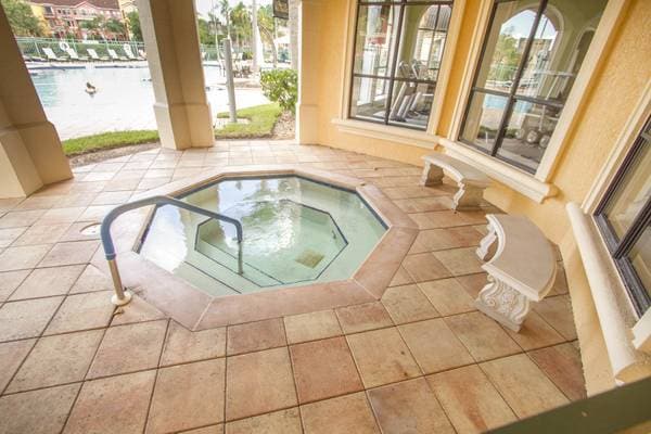 Building Photo - 2709 Via Cipriani #531A