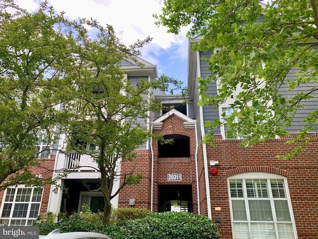 Building Photo - 20311 Beechwood Terrace