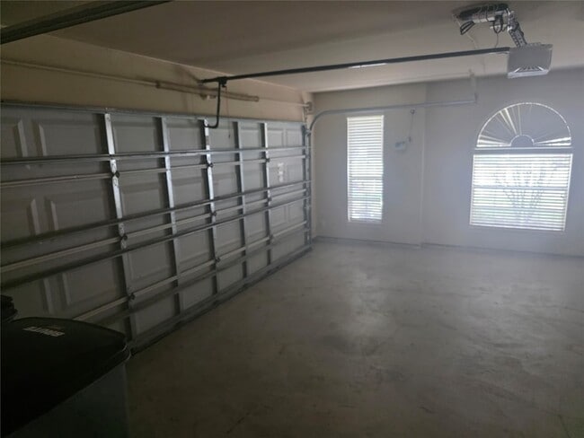 Building Photo - 2520 Garnetfield Ln