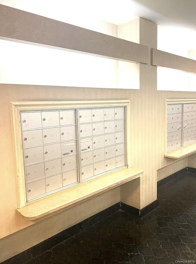 Building Photo - 102-10 66th Rd