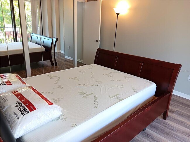 Building Photo - 2700 Bayshore Blvd