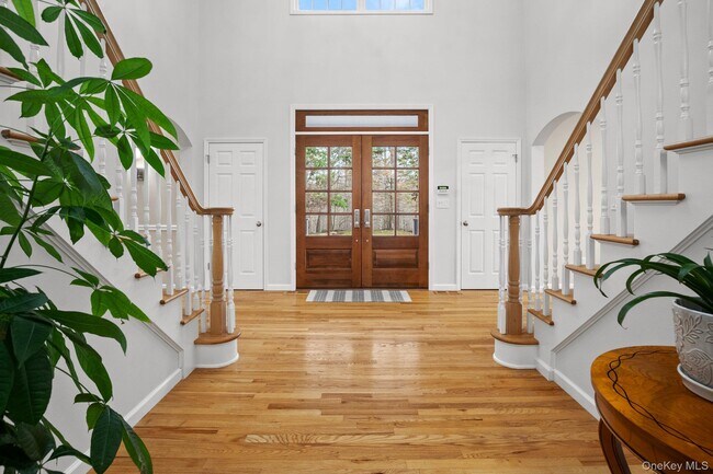 Building Photo - 105 Hardscrabble Lake Dr