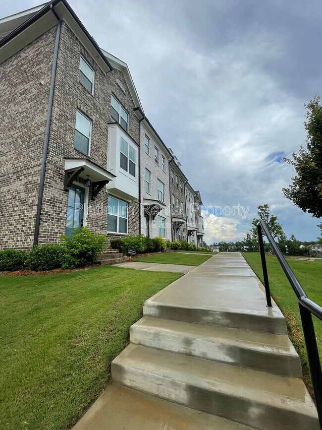Building Photo - 5221 Riden Ct