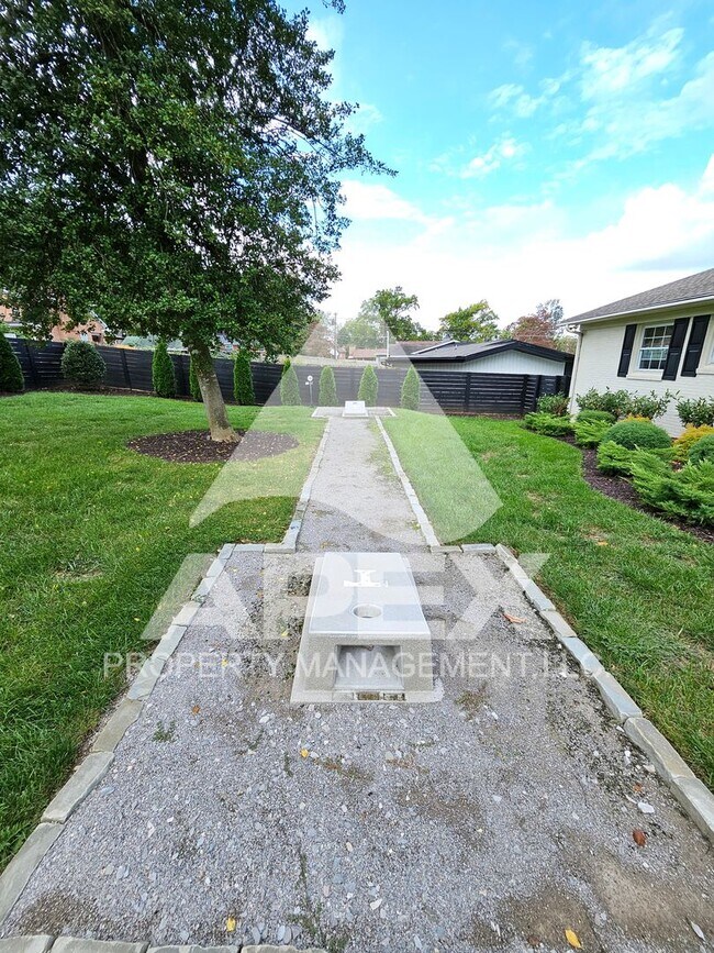 Building Photo - Renovated & Stunning - Single level Brick ...
