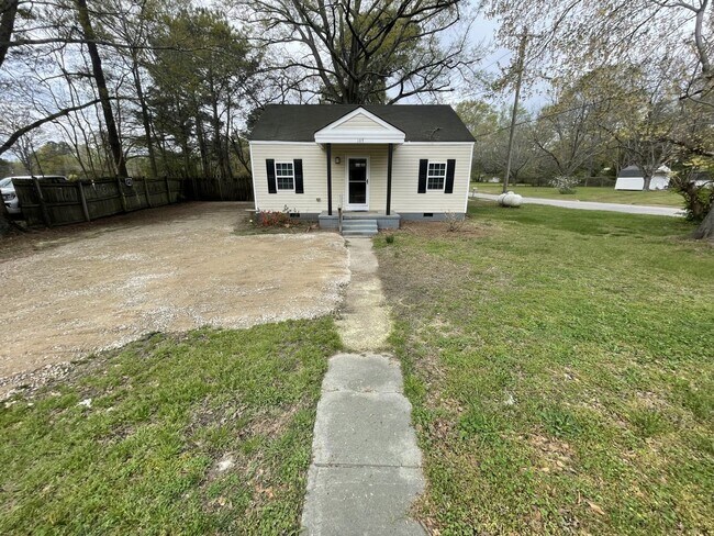 Building Photo - 2 Bd 1 Ba