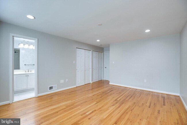 Building Photo - 1208 Forestwood Dr
