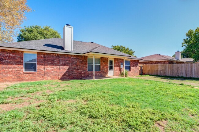 Building Photo - 6113 6th St