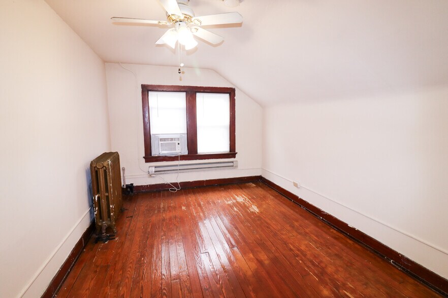 Building Photo - 2353 Ohio Ave