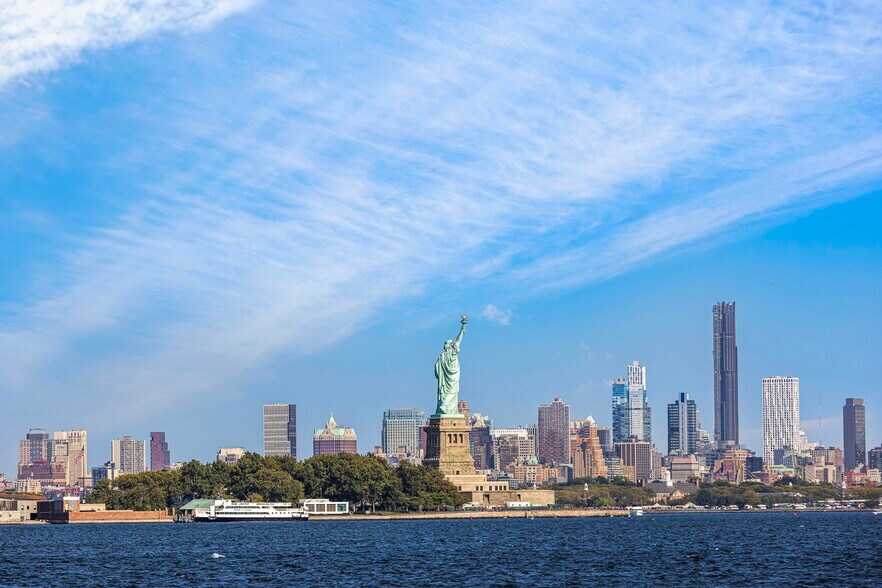 Building Photo - 206 Shearwater Ct W