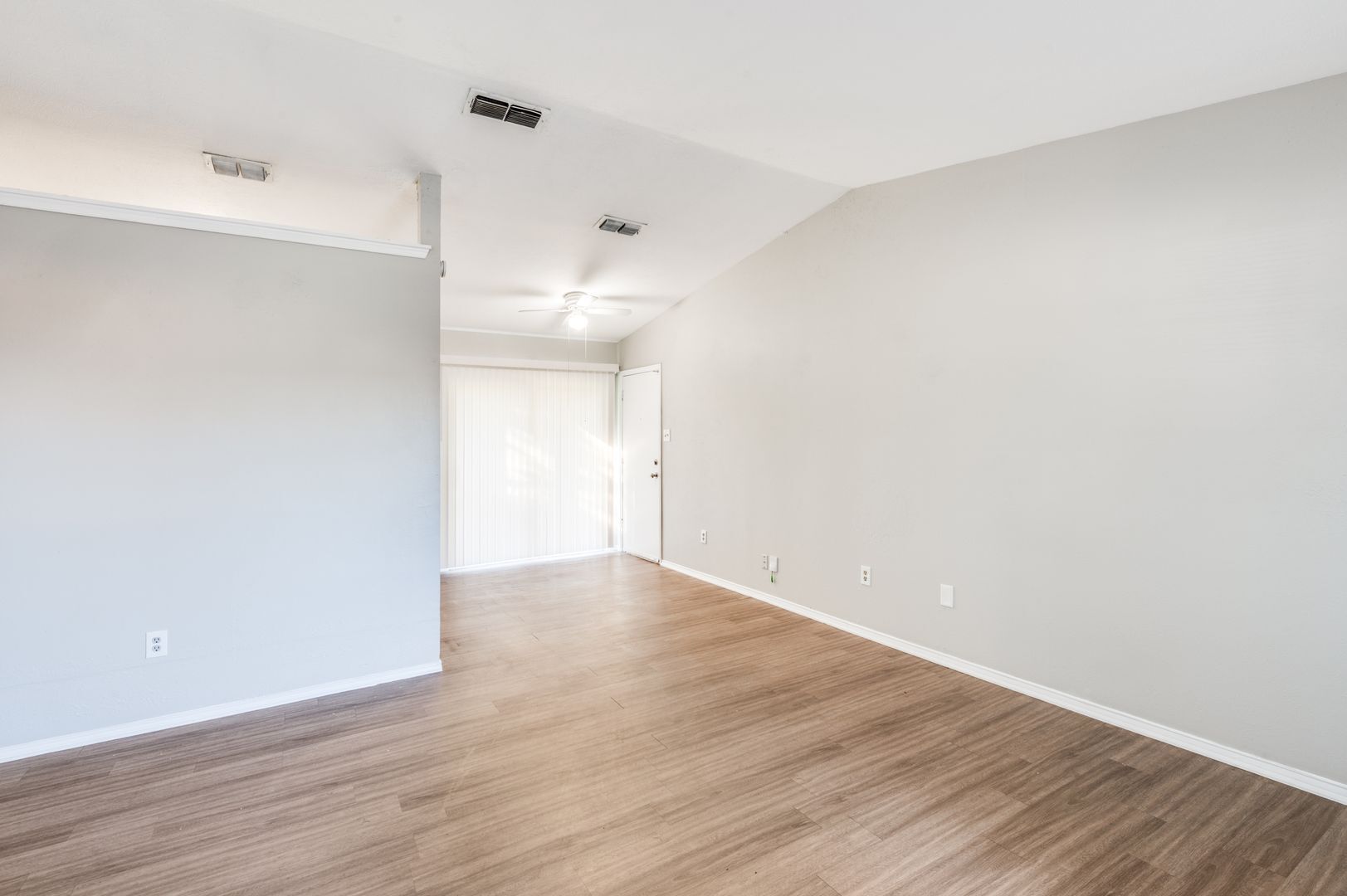 Building Photo - 2326 Newbury Dr