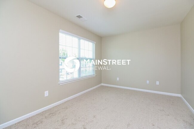 Building Photo - 3 Bedroom Pet-Friendly Home in Winston-Salem, NC with Main Street Renewal