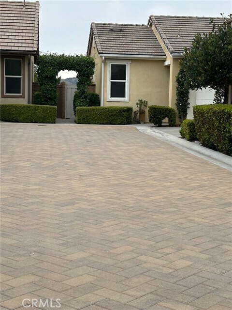Building Photo - 31 Garcilla Dr