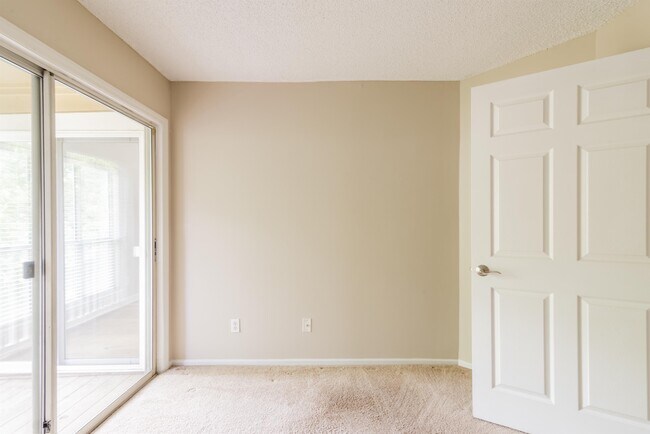 Building Photo - 2516 Cranbrook Ln