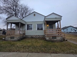 Building Photo - 546-548 Chicago Avenue*