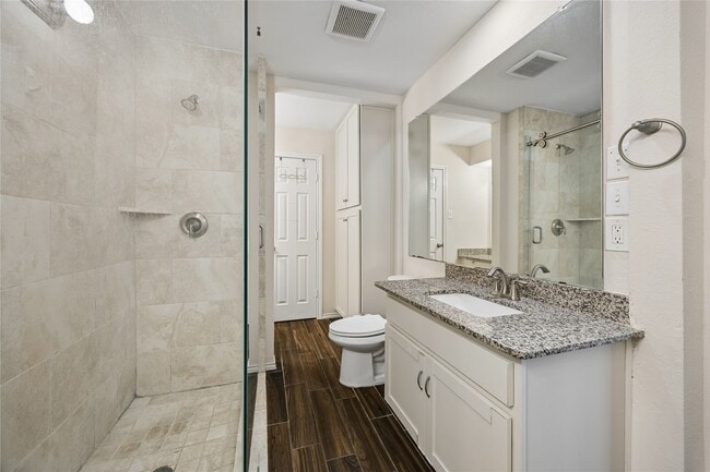 Building Photo - 5402 Queensloch Dr