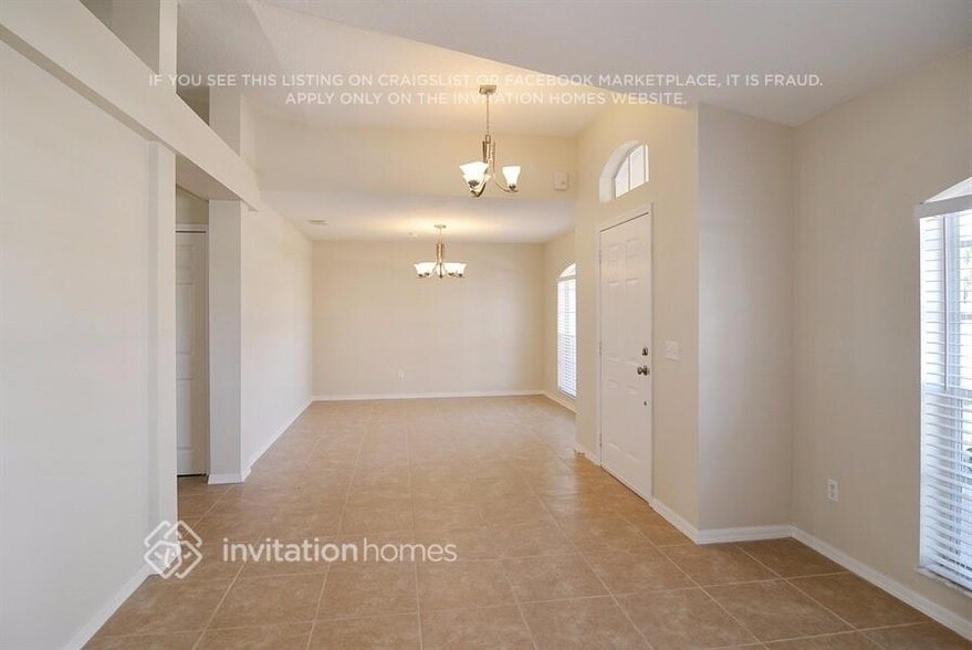 Building Photo - 5807 NW Carr Ct