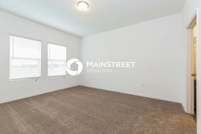 Building Photo - 3 Bedroom Pet-Friendly Home in Haines City, FL with Main Street Renewal