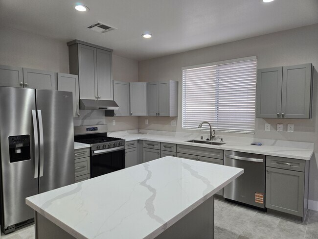 Building Photo - 993 White Glacier Ave