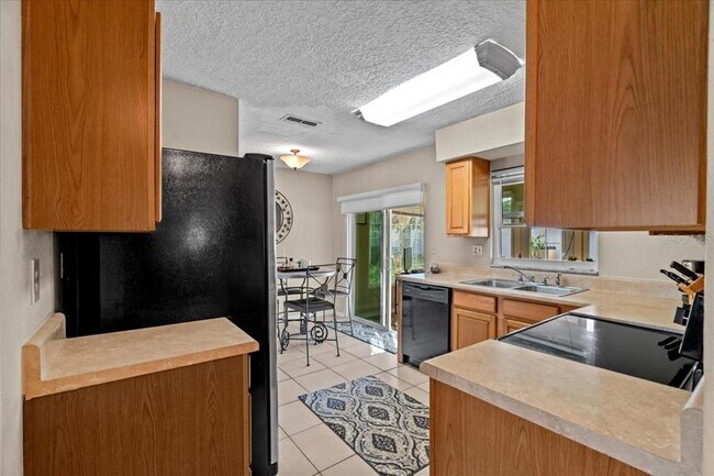 Building Photo - 7041 Daggett Terrace