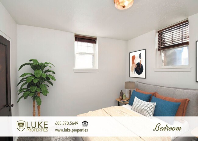 Building Photo - 1216 S Center Ave