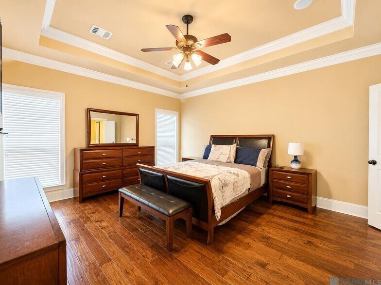 Building Photo - 9430 Magnolia Crossing Dr