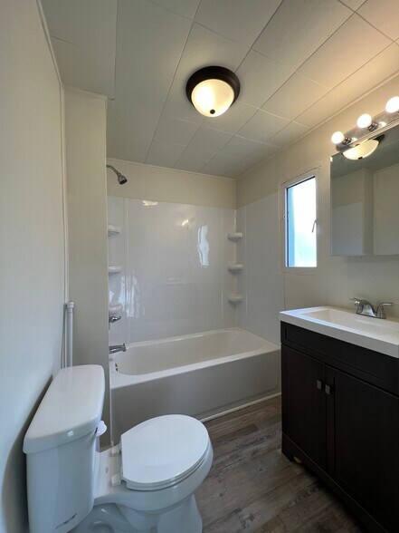 Bathroom - 616 E 12th Ave