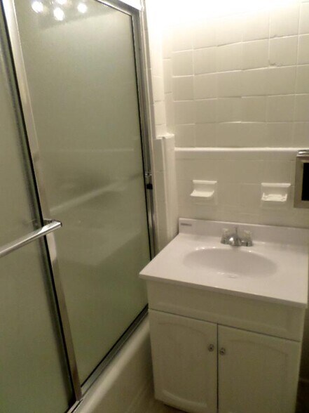 Building Photo - 62 Boylston St